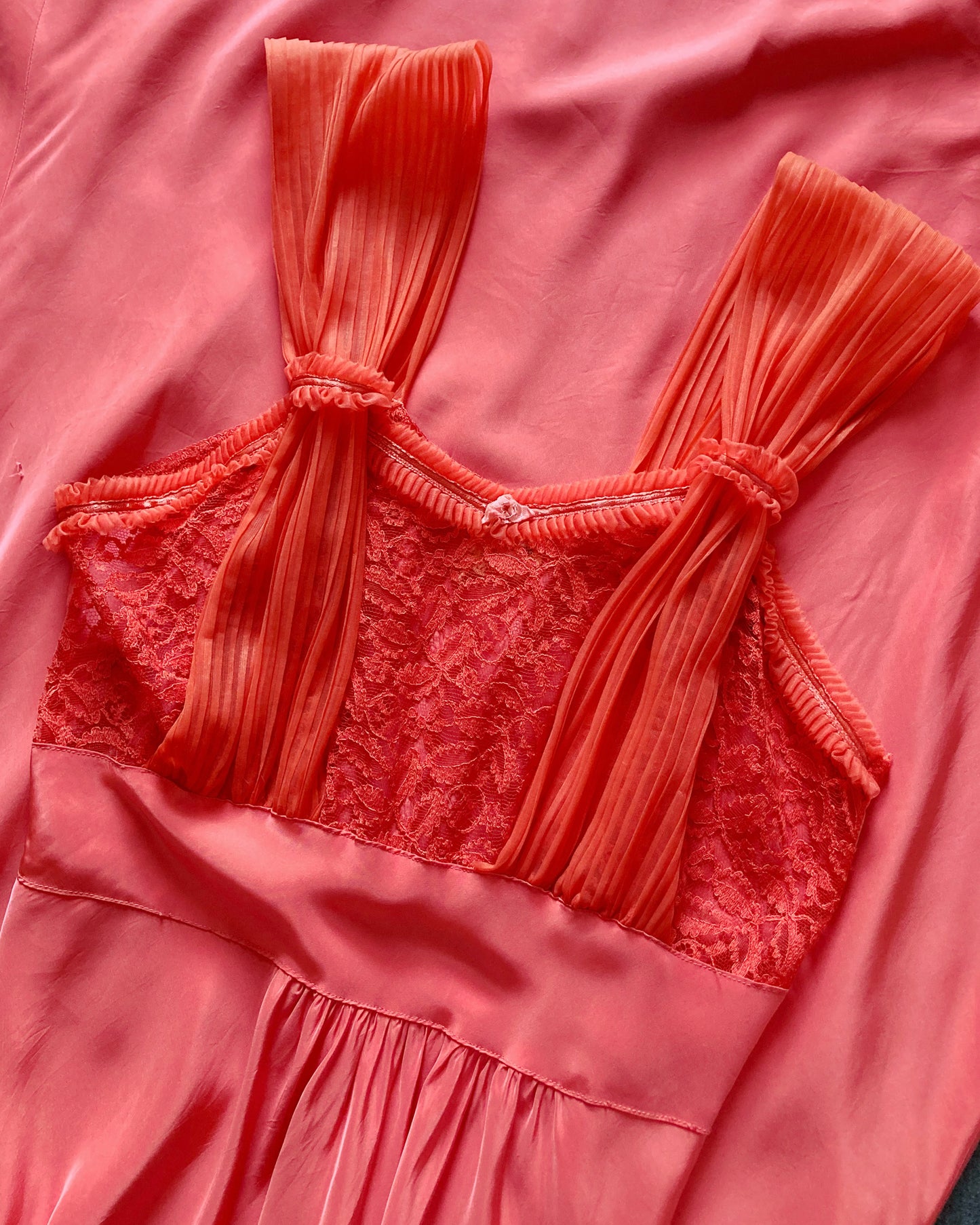 1940s Rayon & Lace Maxi Negligée–M