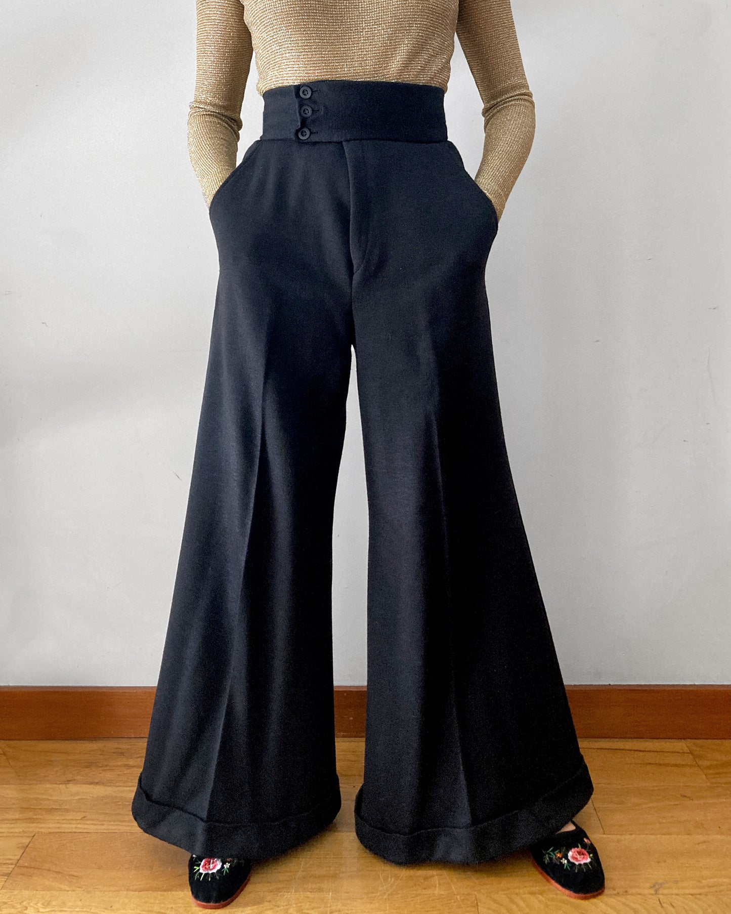 1970s Elephant Bells–Size 6
