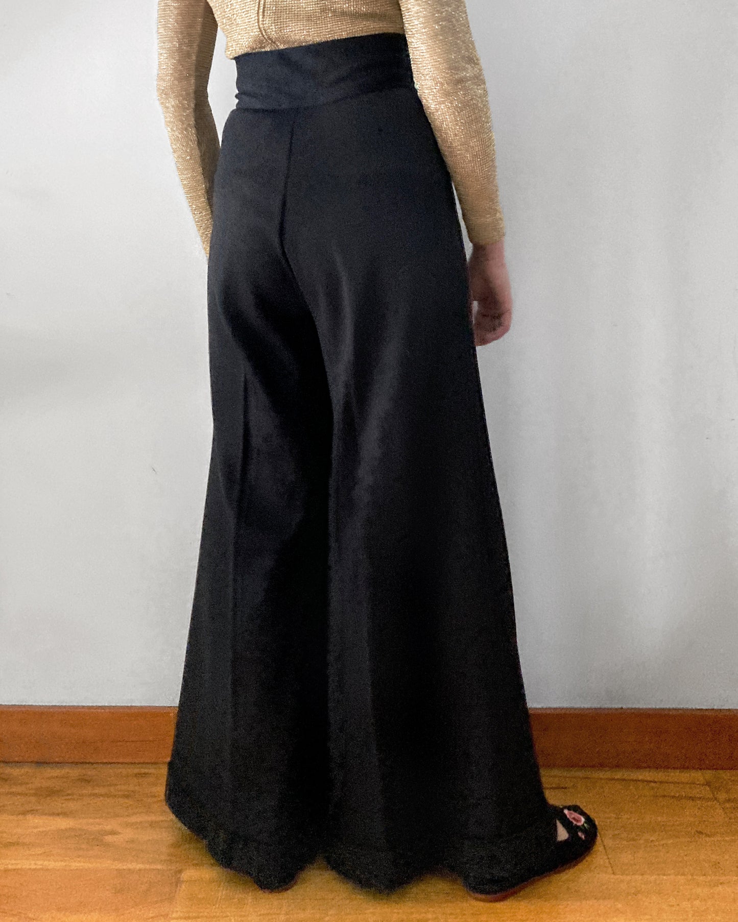 1970s Elephant Bells–Size 6