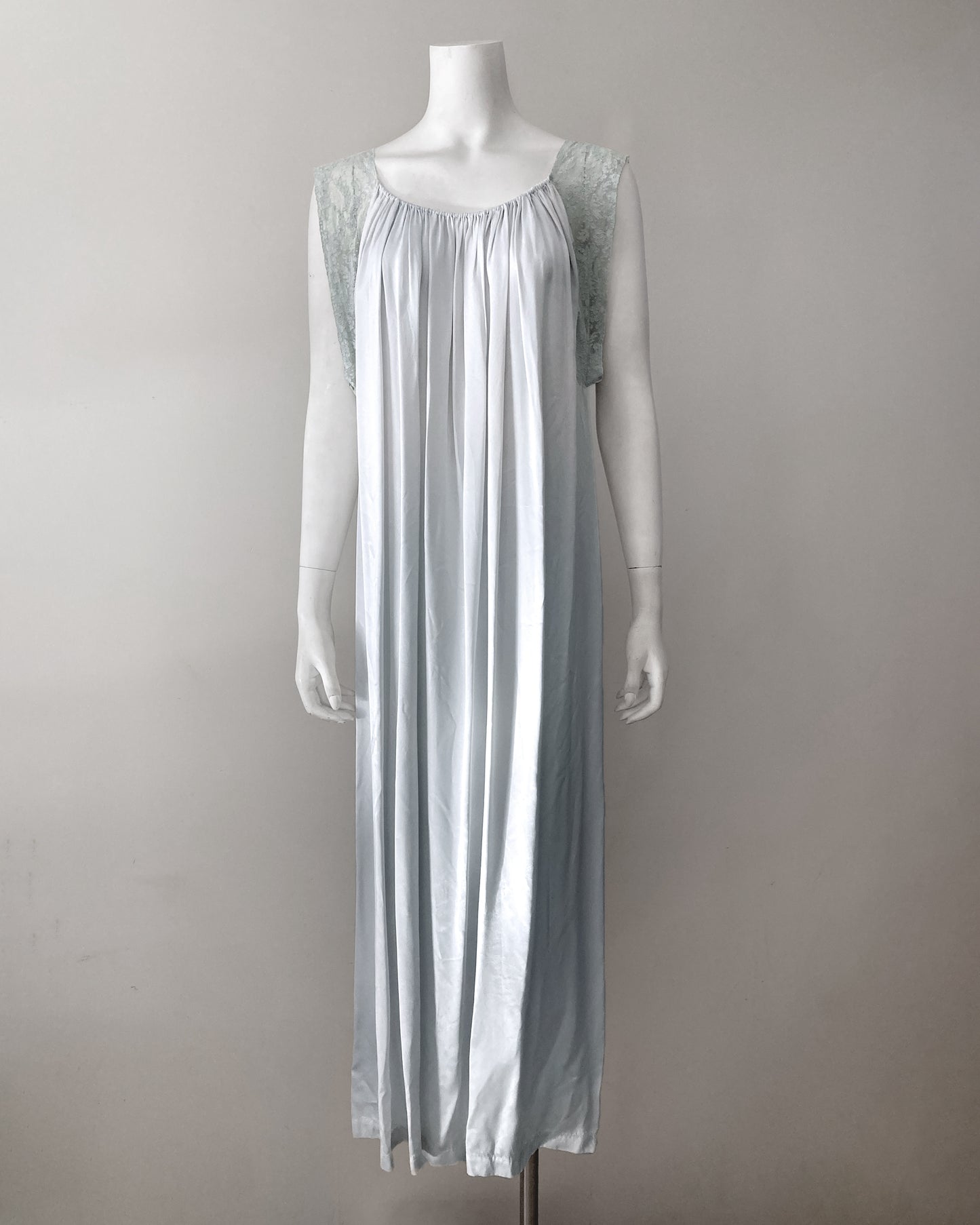 1940s Satin & Lace Nightgown–L