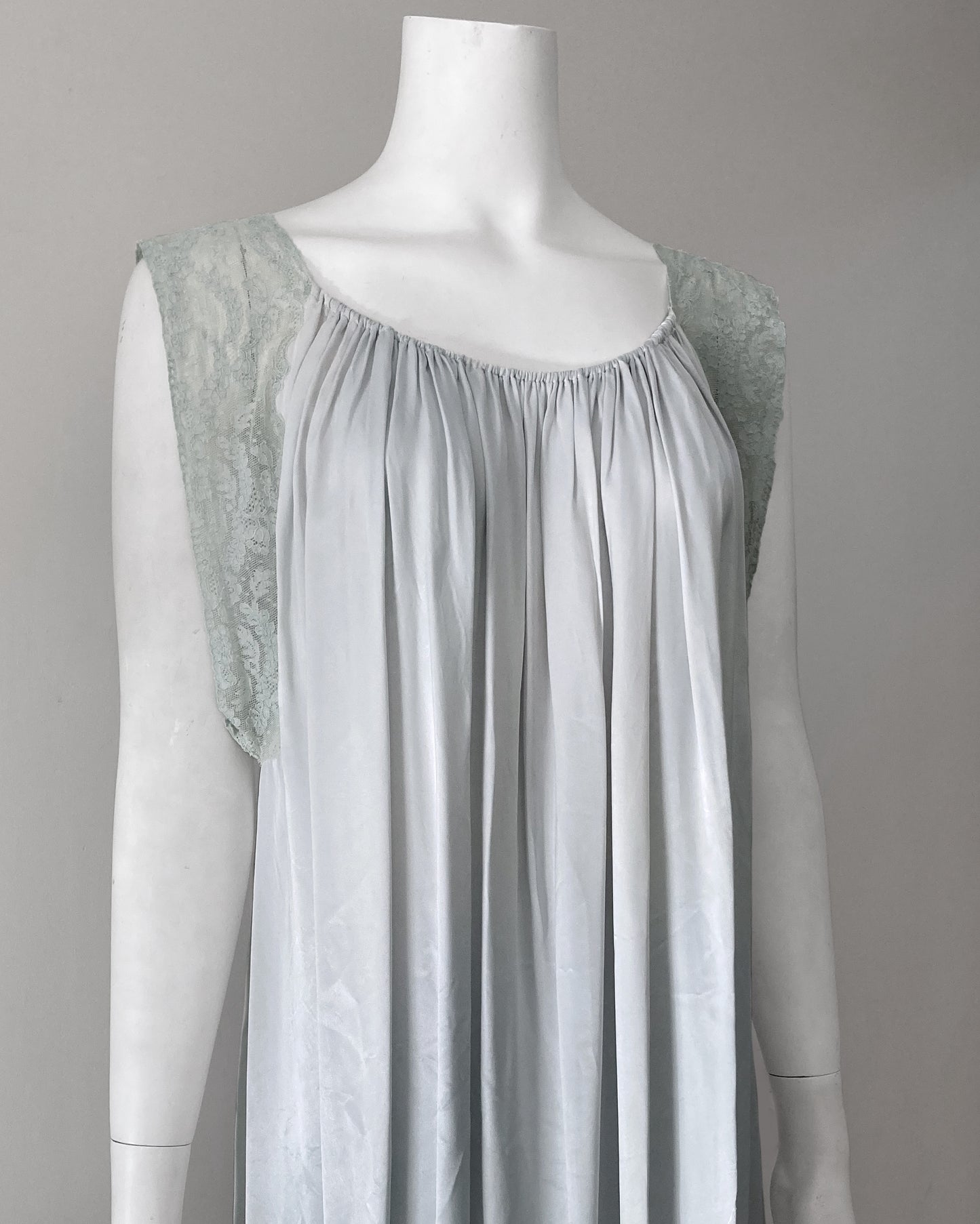 1940s Satin & Lace Nightgown–L