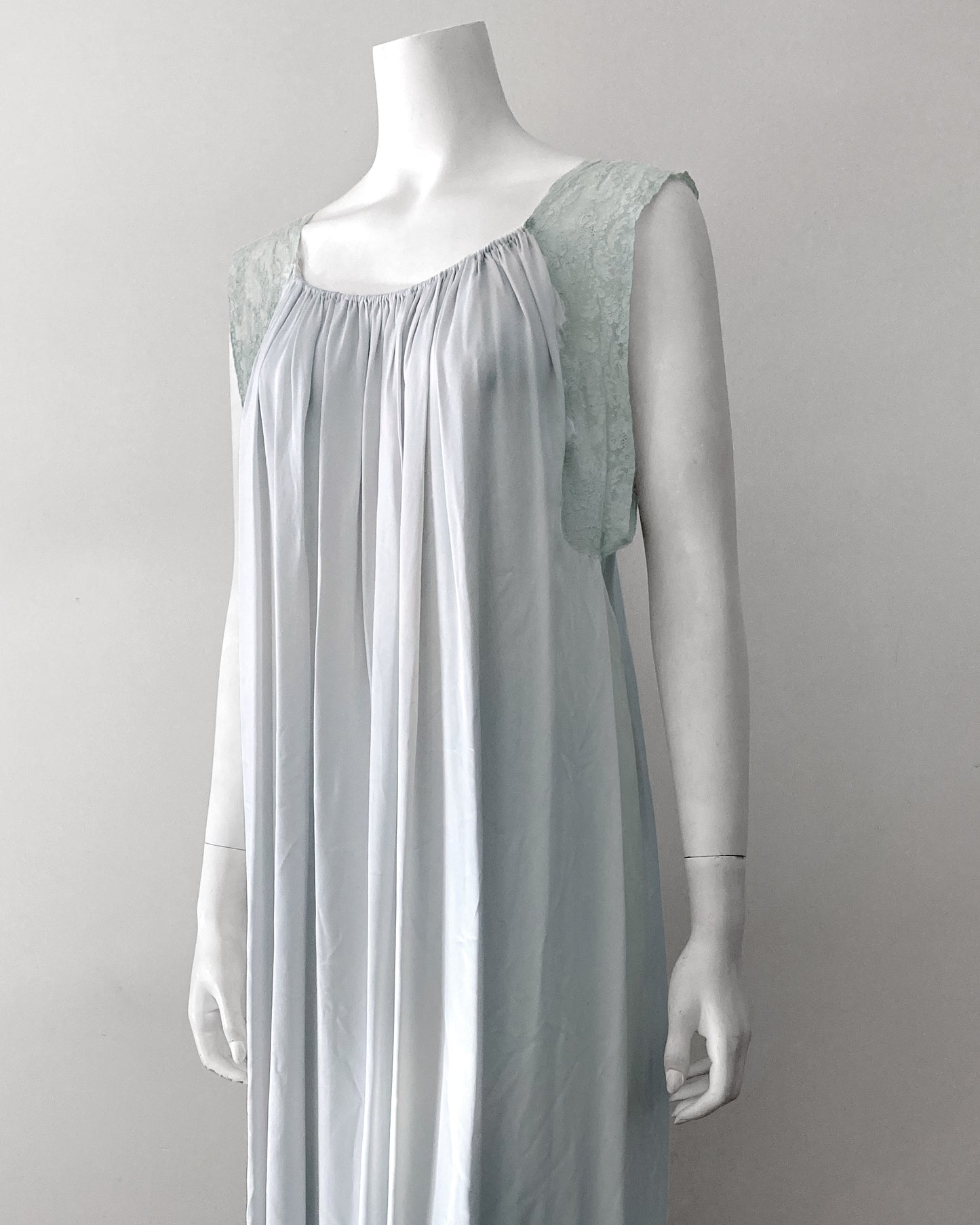 1940s Satin & Lace Nightgown–L