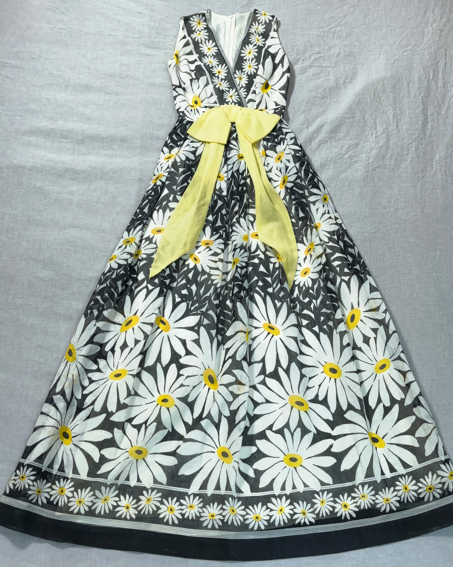 1970s Daisies Party Dress–Size 0