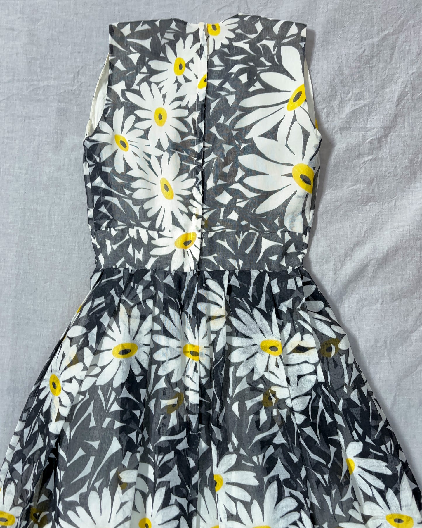 1970s Daisies Party Dress–Size 0